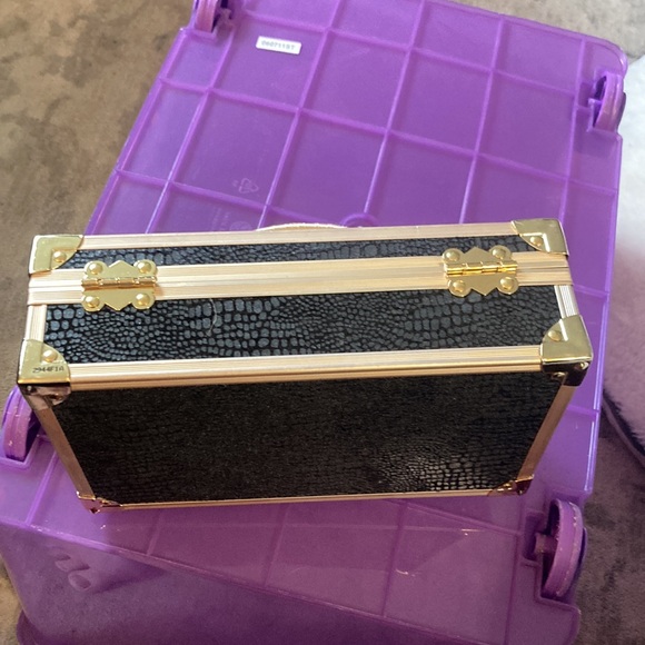 Victorian secret black and gold box - Picture 4 of 6